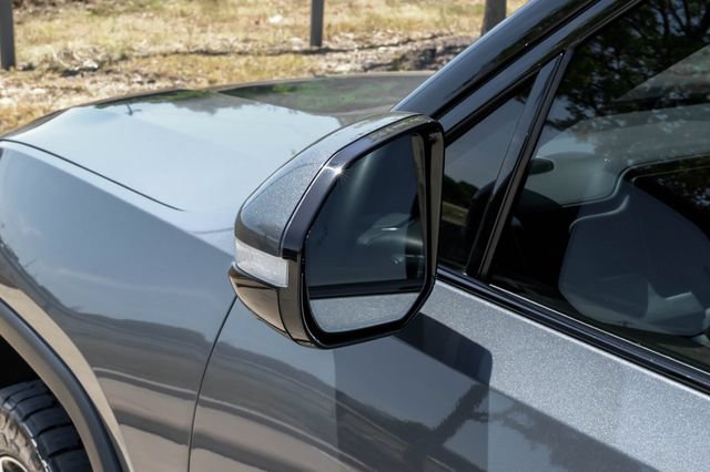 Used 2023 Rivian R1S Adventure AWD/4WD image 48