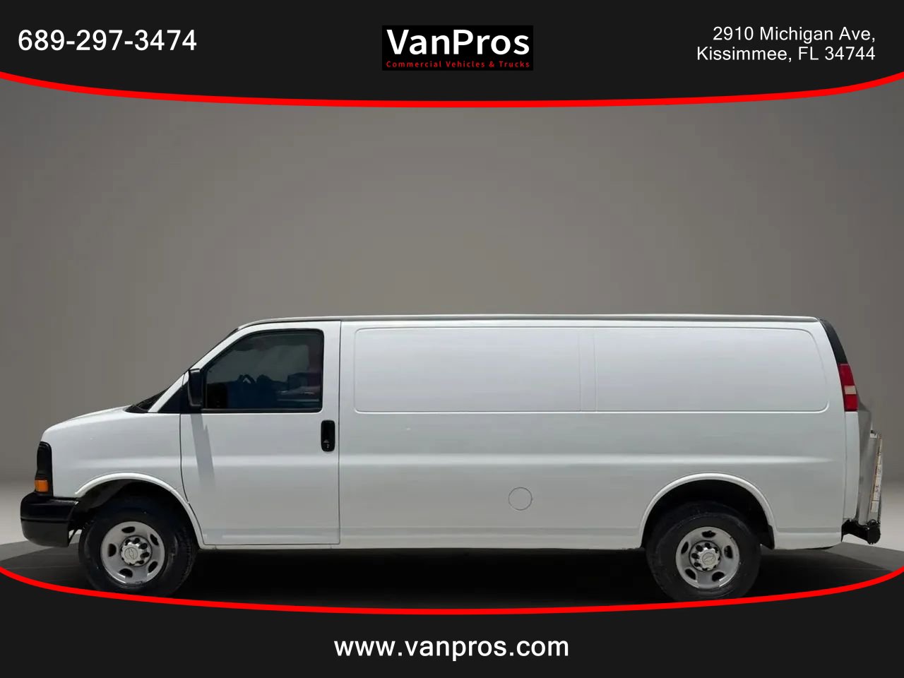 Used 2013 Chevrolet Express 3500 Extended RWD image 2