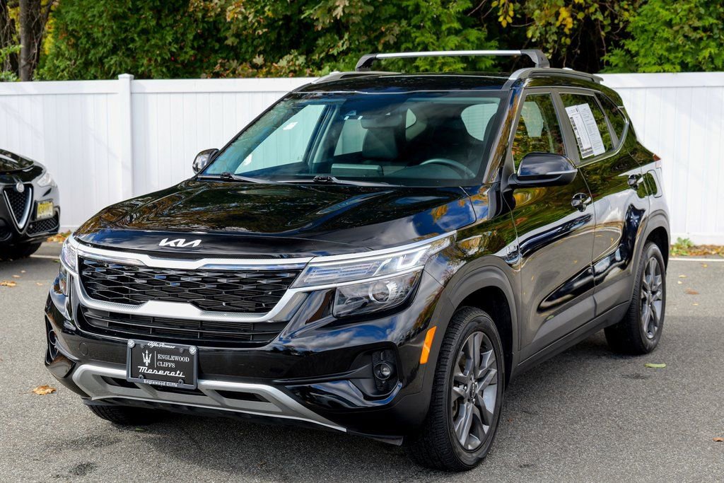 Used 2023 Kia Seltos S image 3