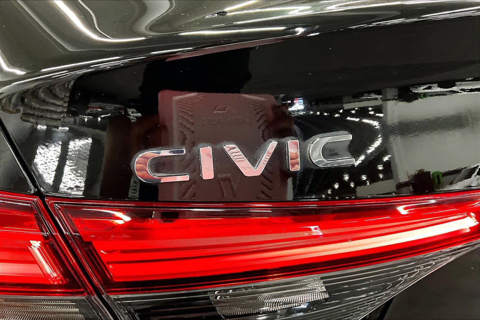 Used 2023 Honda Civic EX image 9