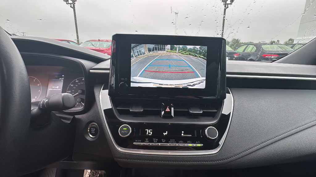 Used 2025 Toyota Corolla SE FWD image 21