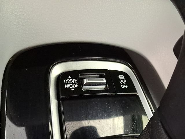 Certified 2025 Toyota Corolla SE FWD image 28