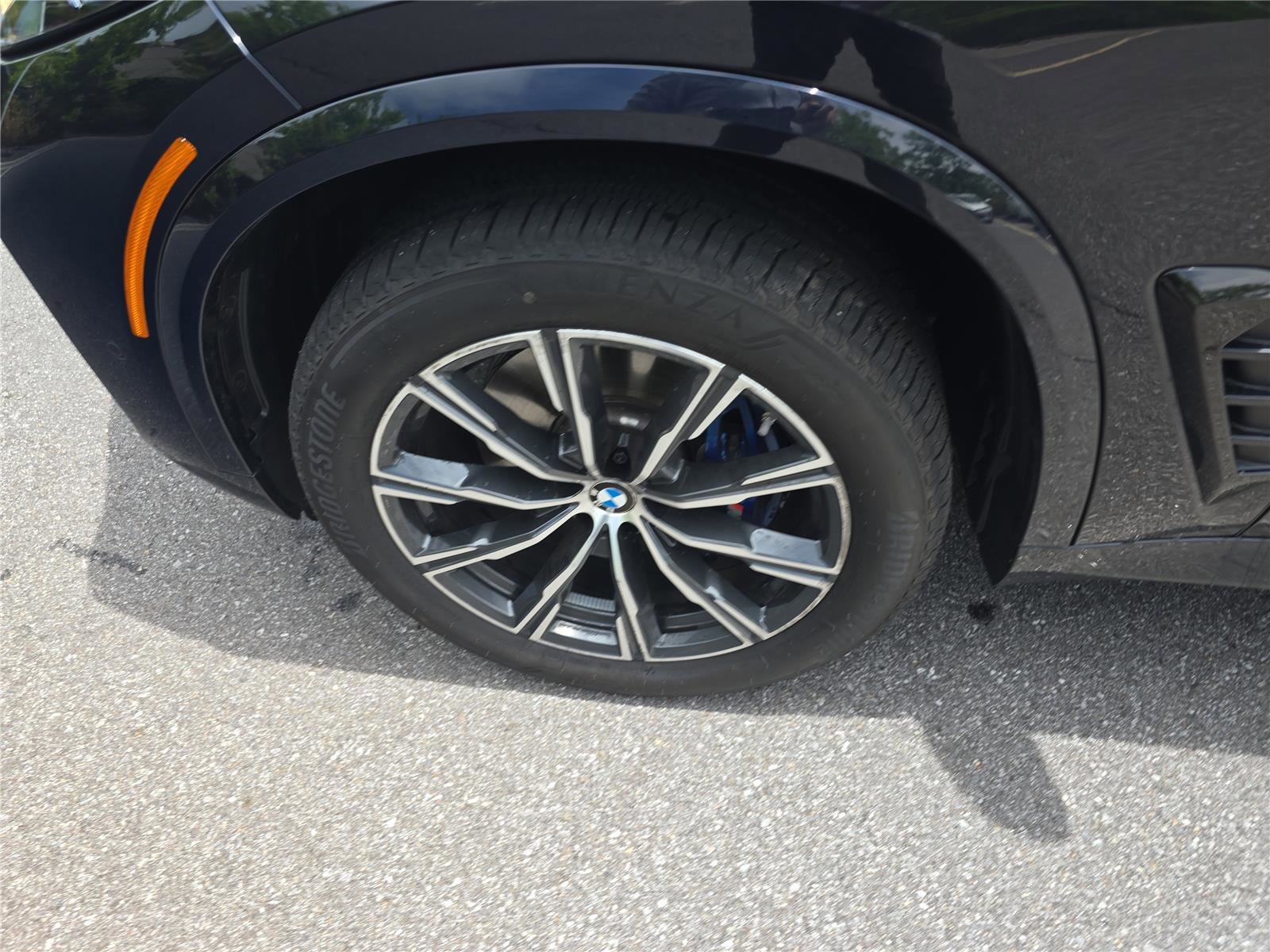 Used 2026 BMW X5 xDrive40i w/ M Sport Package AWD/4WD image 11