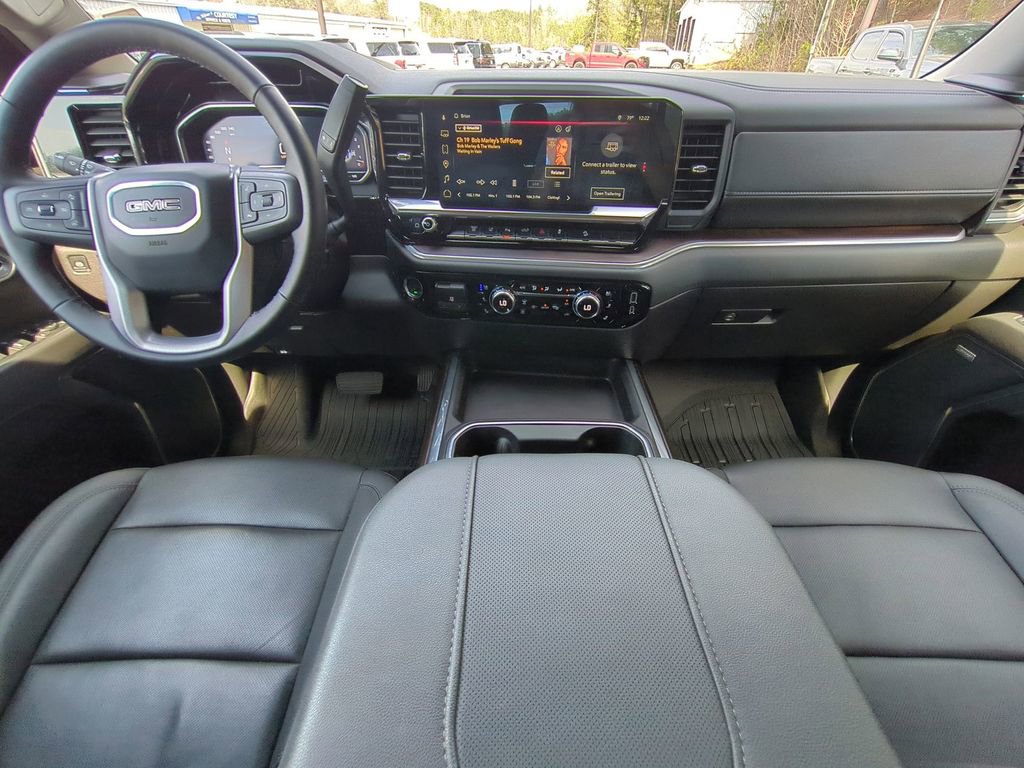 Used 2025 GMC Sierra 2500 SLT w/ SLT Premium Package AWD/4WD image 18