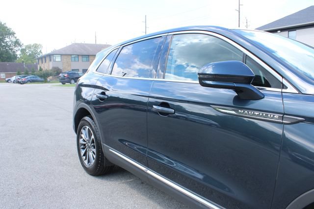 Used 2023 Lincoln Nautilus AWD w/ Premium Package image 47