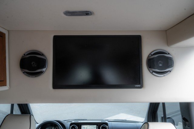 Used 2020 Mercedes-Benz Sprinter 2500 image 14