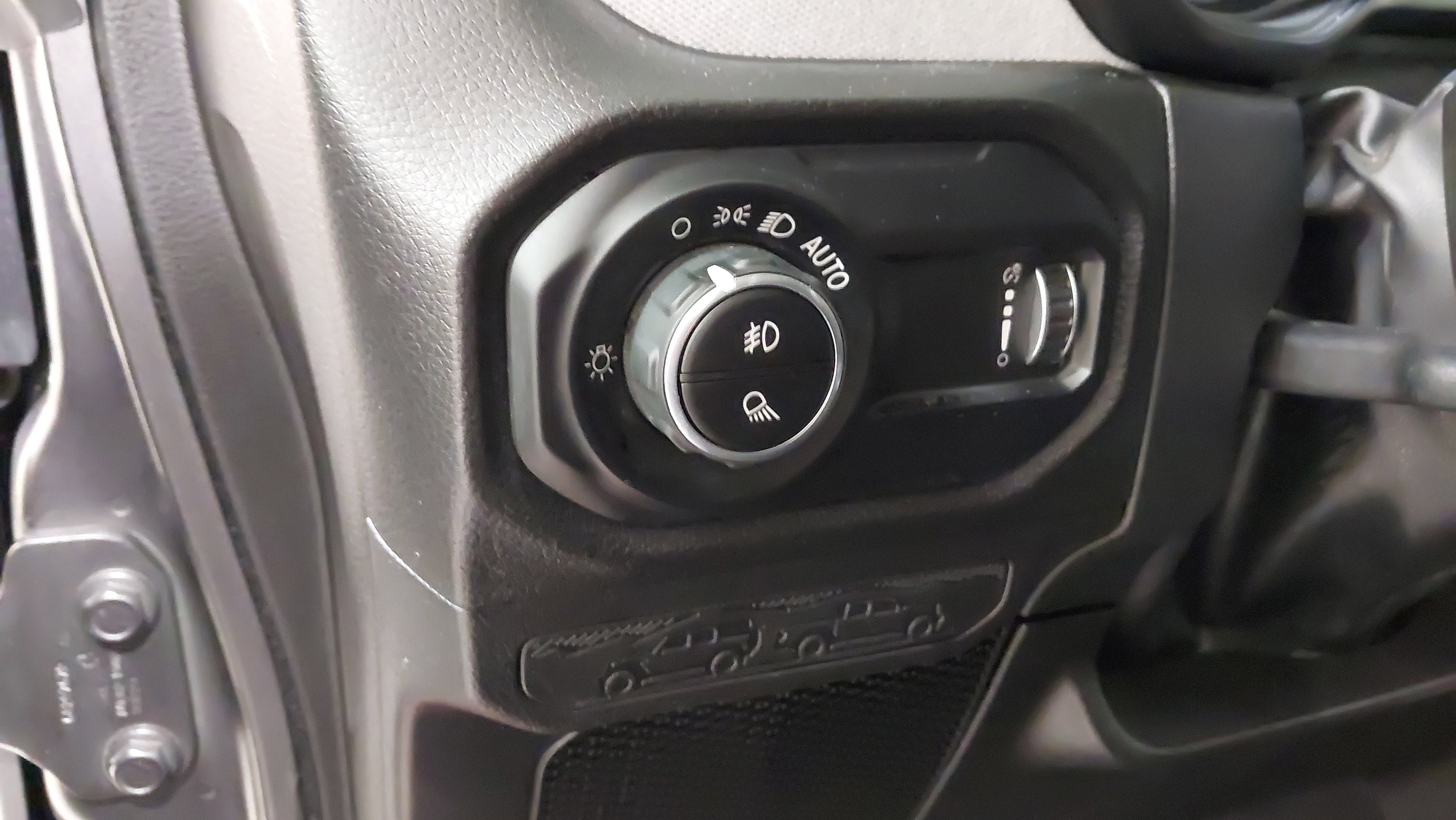 Used 2024 Jeep Gladiator Willys image 23