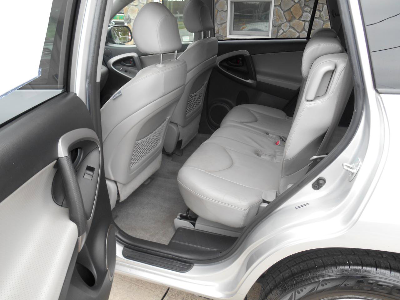 Used 2008 Toyota RAV4 Limited image 10