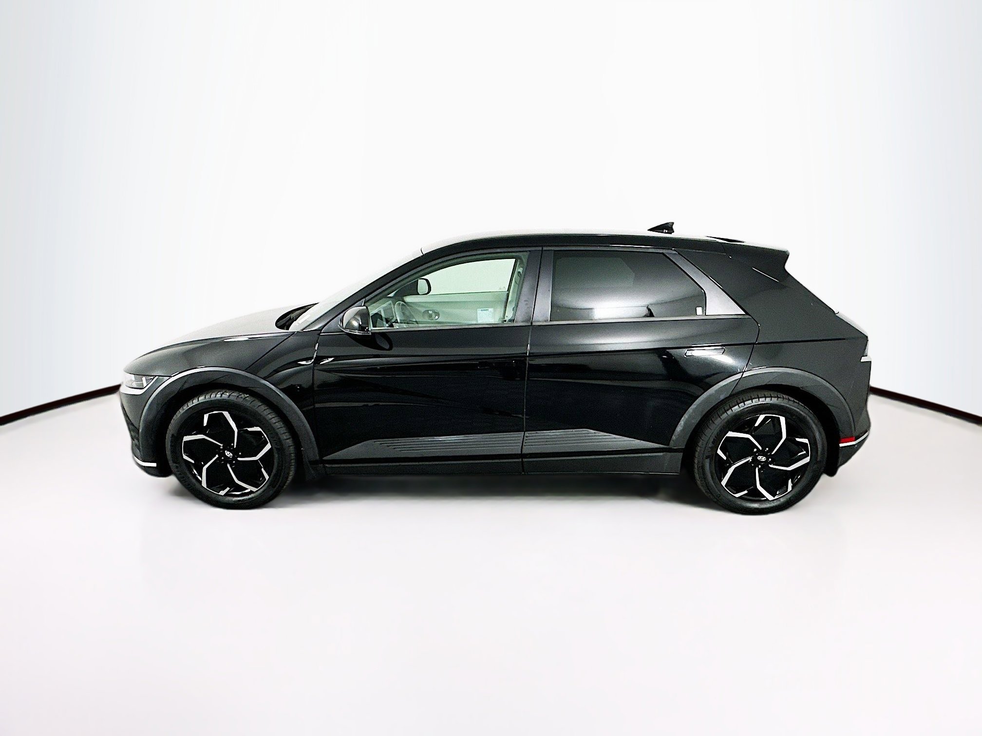 Used 2024 Hyundai Ioniq 5 SEL RWD image 4