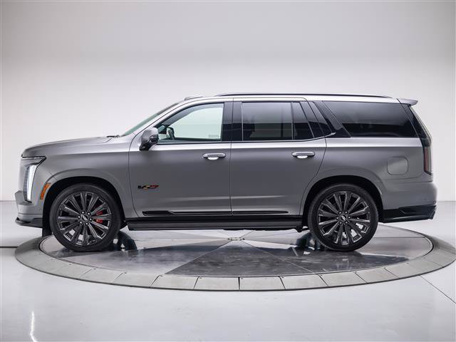 Used 2026 Cadillac Escalade V AWD/4WD image 2