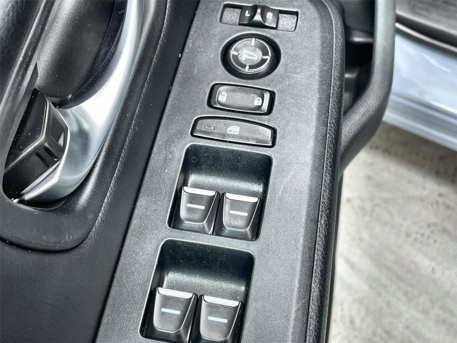 Certified 2023 Honda Pilot Touring image 12