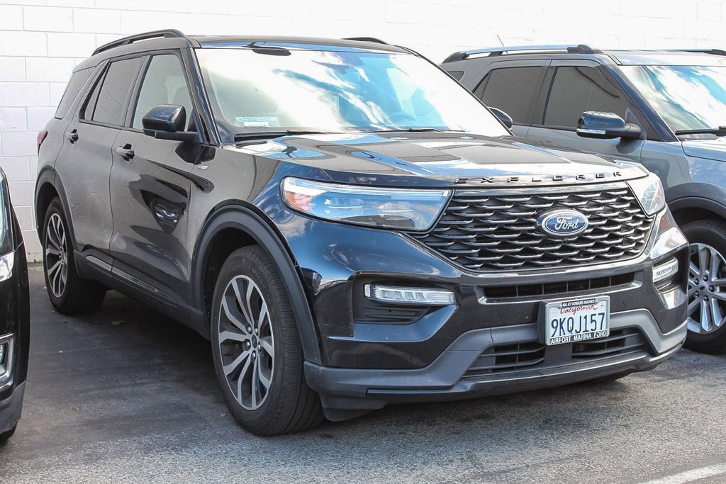 Used 2023 Ford Explorer ST-Line w/ Class IV Trailer Tow Package image 3