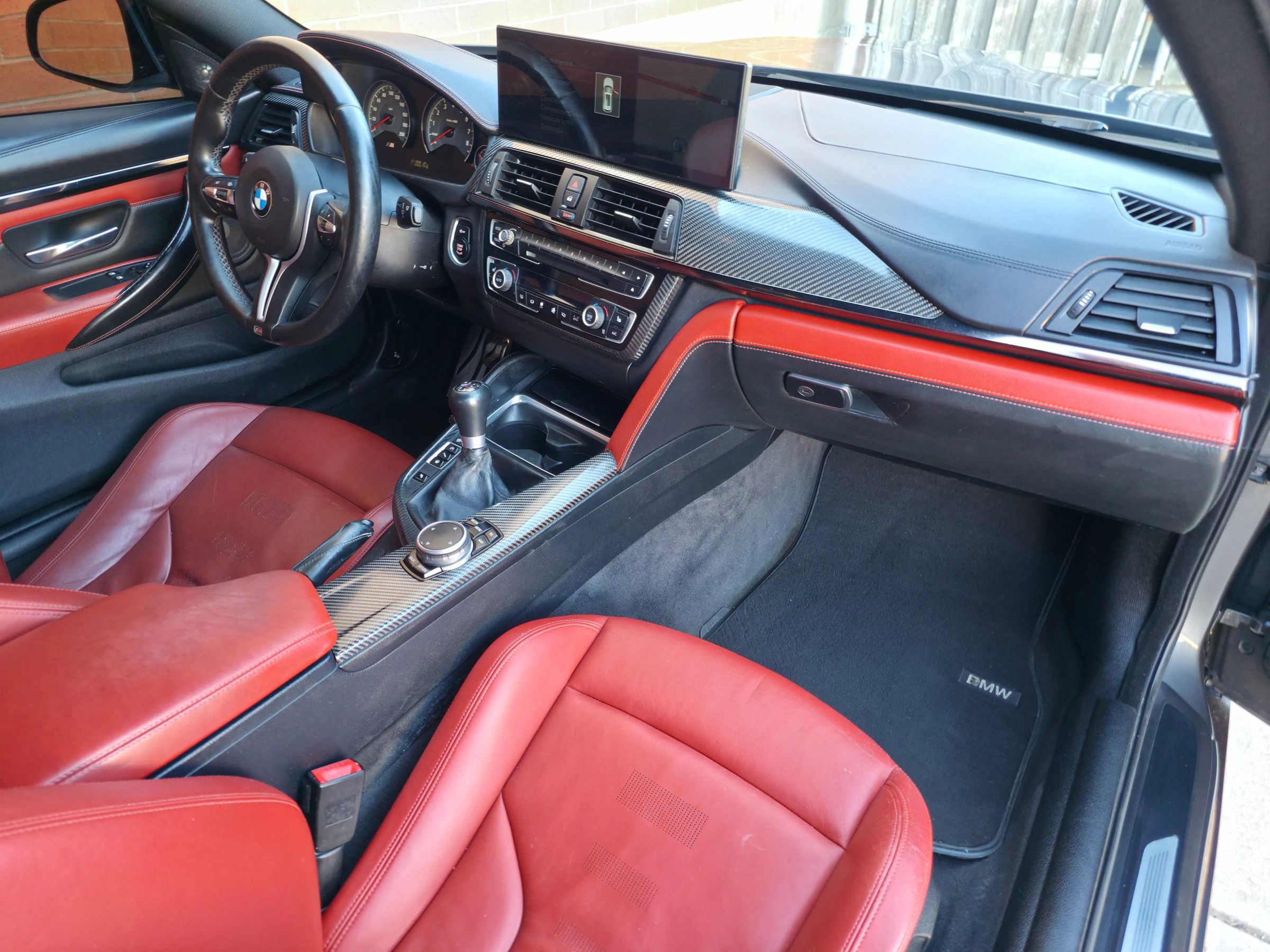 Used 2015 BMW M4 Coupe image 18