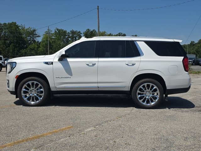 Used 2023 GMC Yukon SLT AWD/4WD image 2