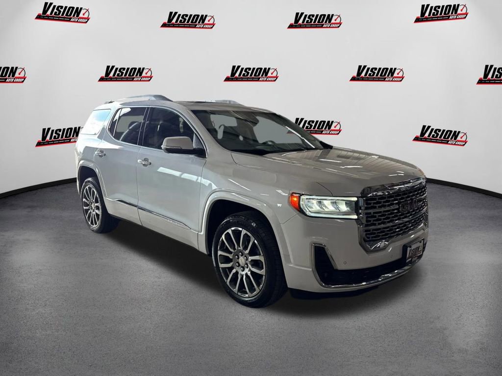 Used 2023 GMC Acadia Denali w/ Denali Technology Package image 3