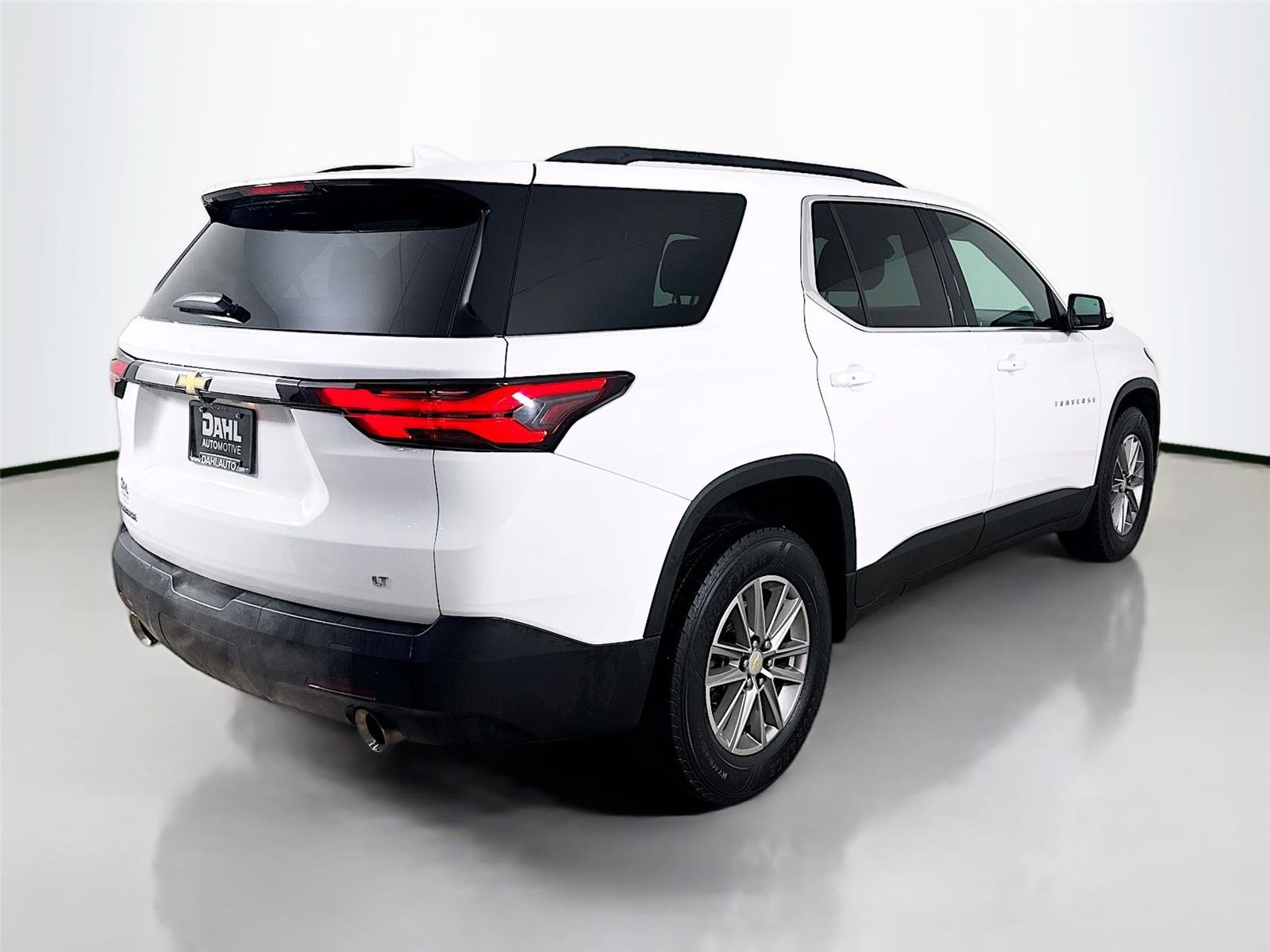 Used 2022 Chevrolet Traverse LT image 7