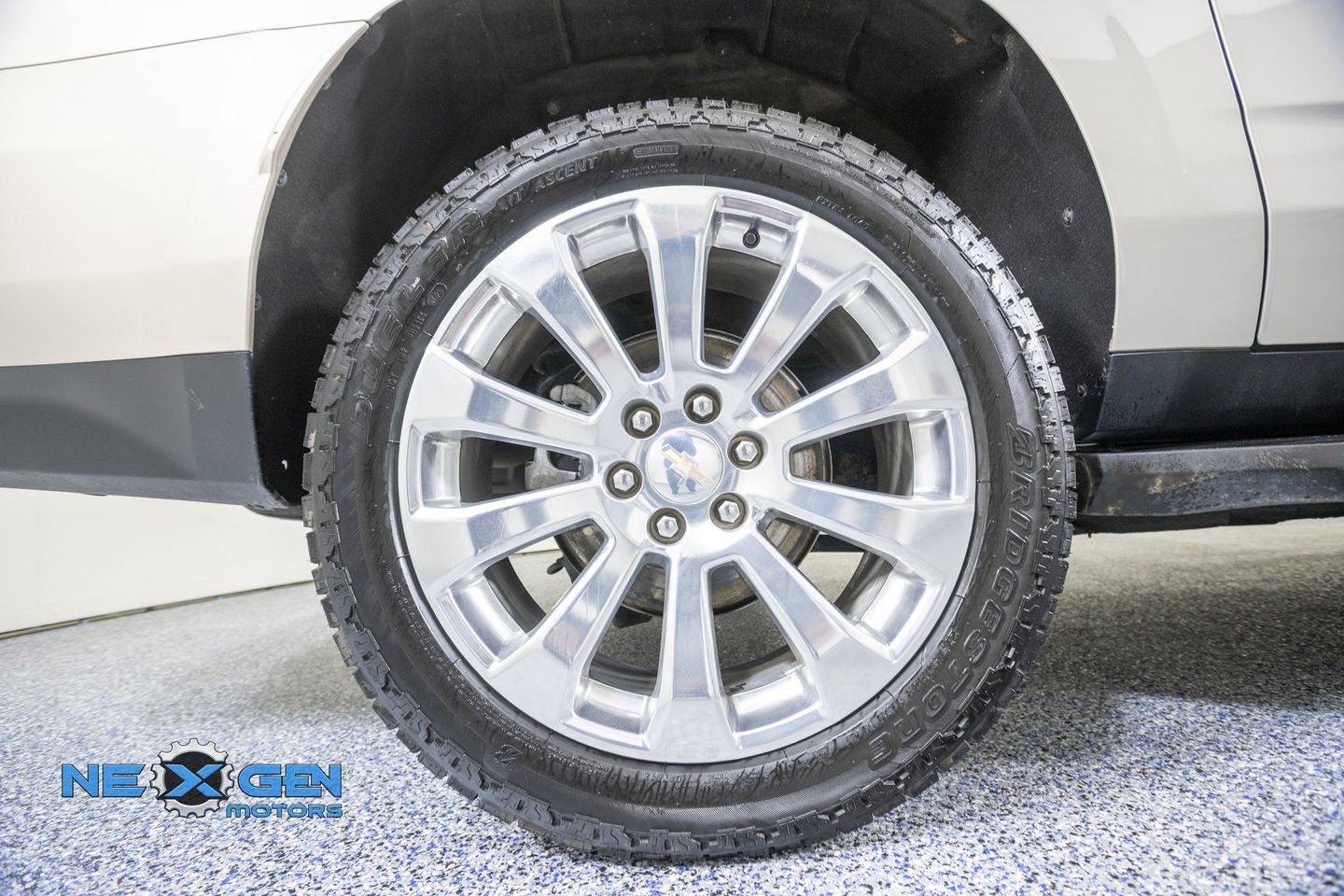 Used 2022 Chevrolet Suburban Premier AWD/4WD image 45