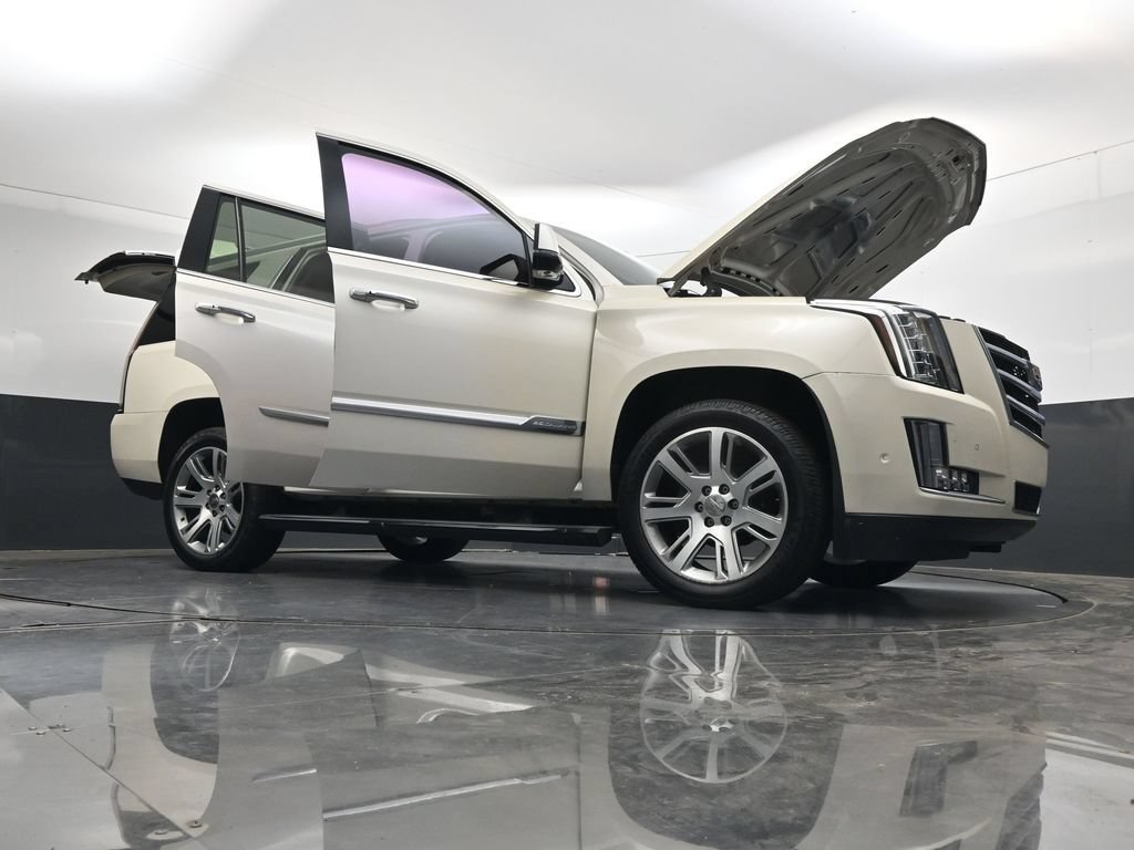 Used 2015 Cadillac Escalade Premium RWD image 46