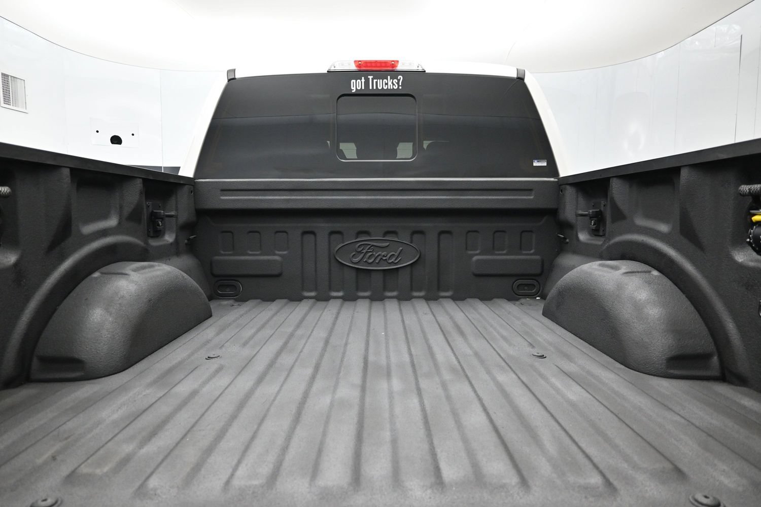 Used 2018 Ford F150 King Ranch w/ Equipment Group 601A Luxury AWD/4WD image 7
