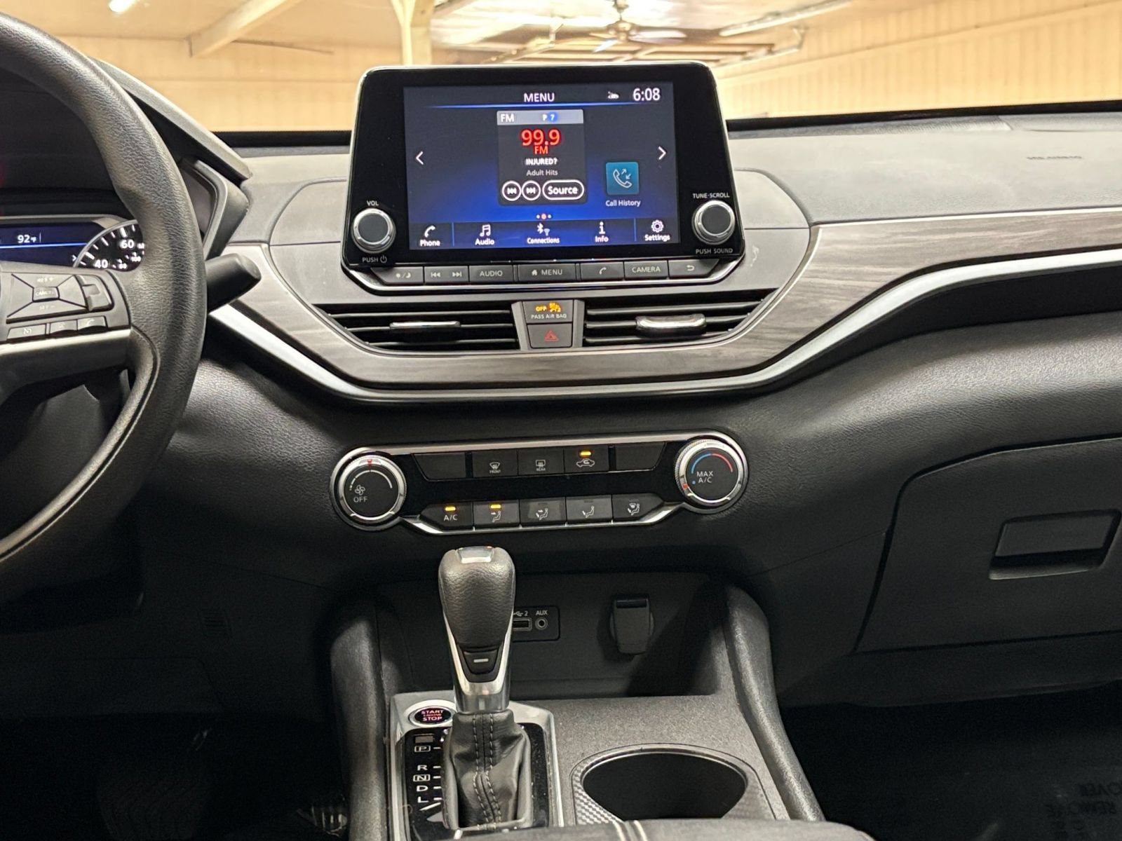 Used 2025 Nissan Altima 2.5 SV FWD image 17