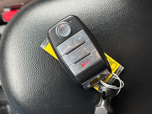 Used 2017 Kia Soul + image 34