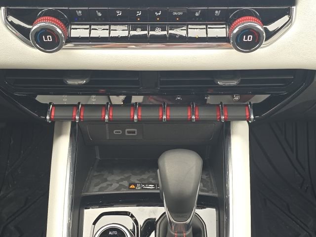 Used 2024 GMC Canyon AT4X image 33