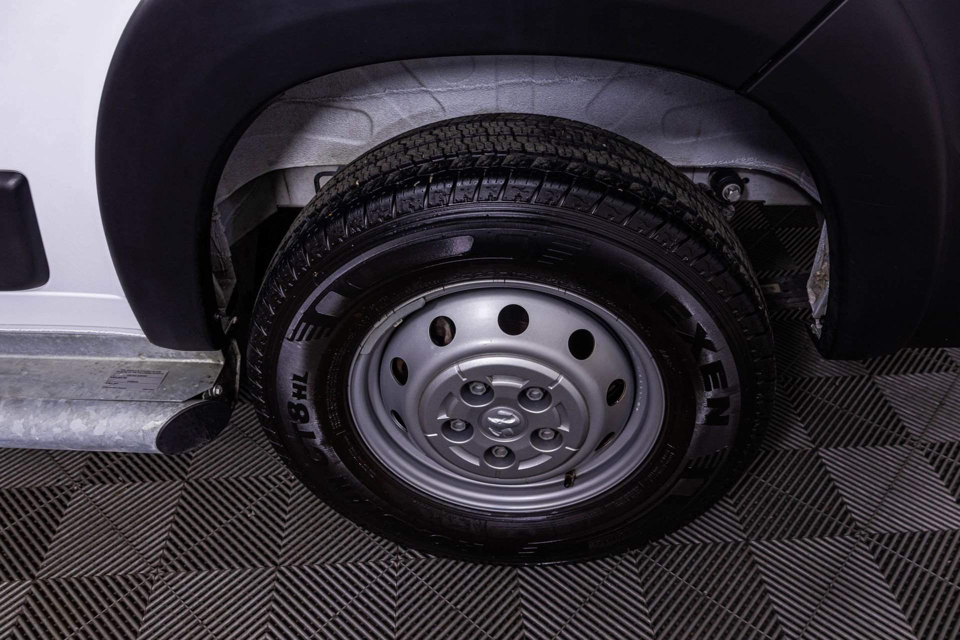 Used 2023 RAM ProMaster 2500 image 41