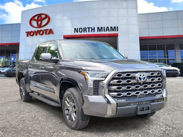 Used 2022 Toyota Tundra Platinum image 1