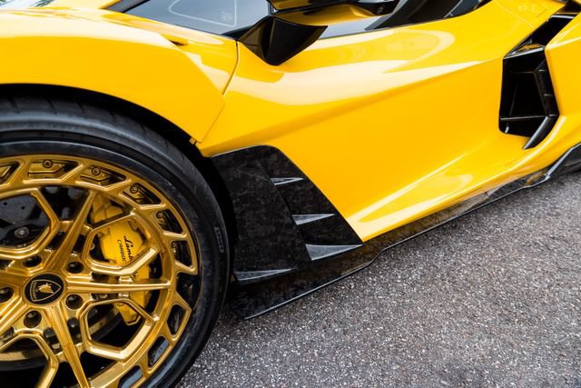 Used 2025 Lamborghini Revuelto AWD/4WD image 20