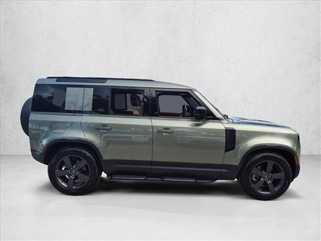 Used 2025 Land Rover Defender 110 S AWD/4WD image 4