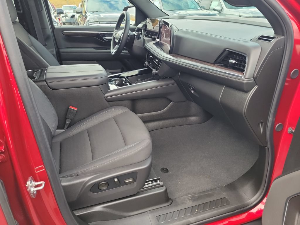 Used 2026 Chevrolet Tahoe LS AWD/4WD image 15