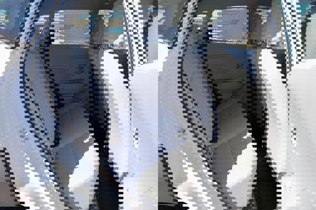 New 2026 Hyundai Kona SE image 10