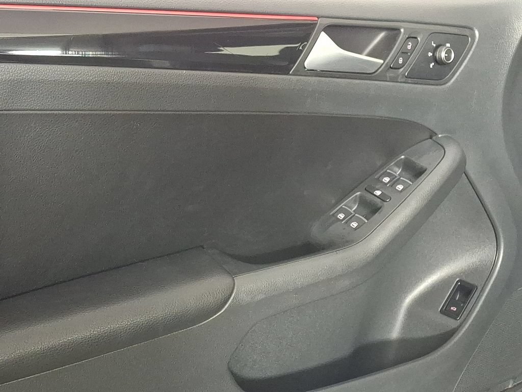 Used 2017 Volkswagen Jetta GLI FWD image 14