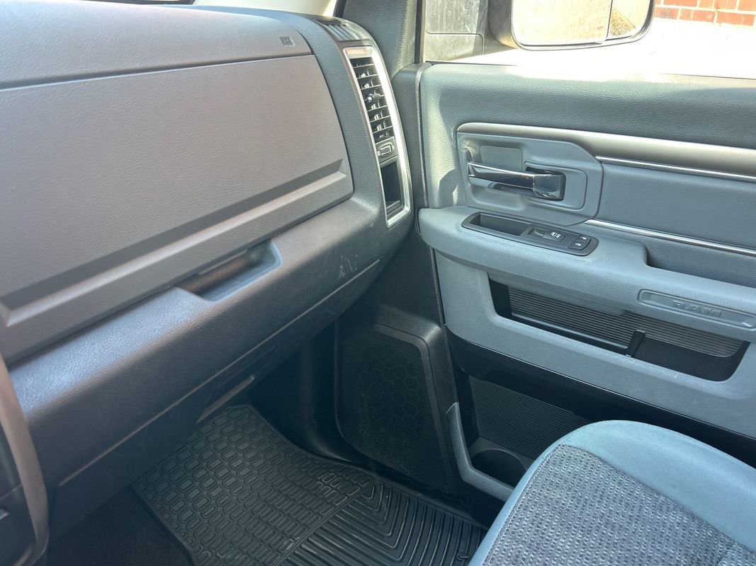 Used 2017 RAM 1500 Classic SLT image 17