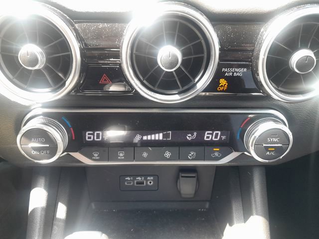 Used 2023 Nissan Sentra SR w/ Midnight Edition Package FWD image 12