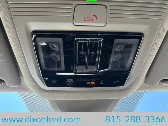 Used 2025 Volkswagen Atlas Peak Edition SE AWD/4WD image 19