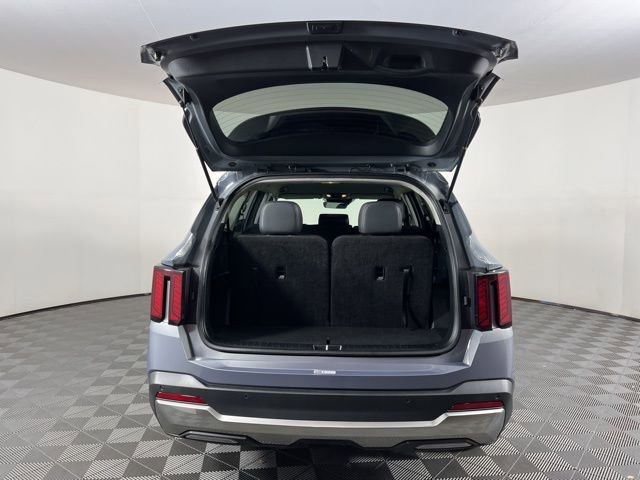 Used 2024 Kia Sorento S image 52