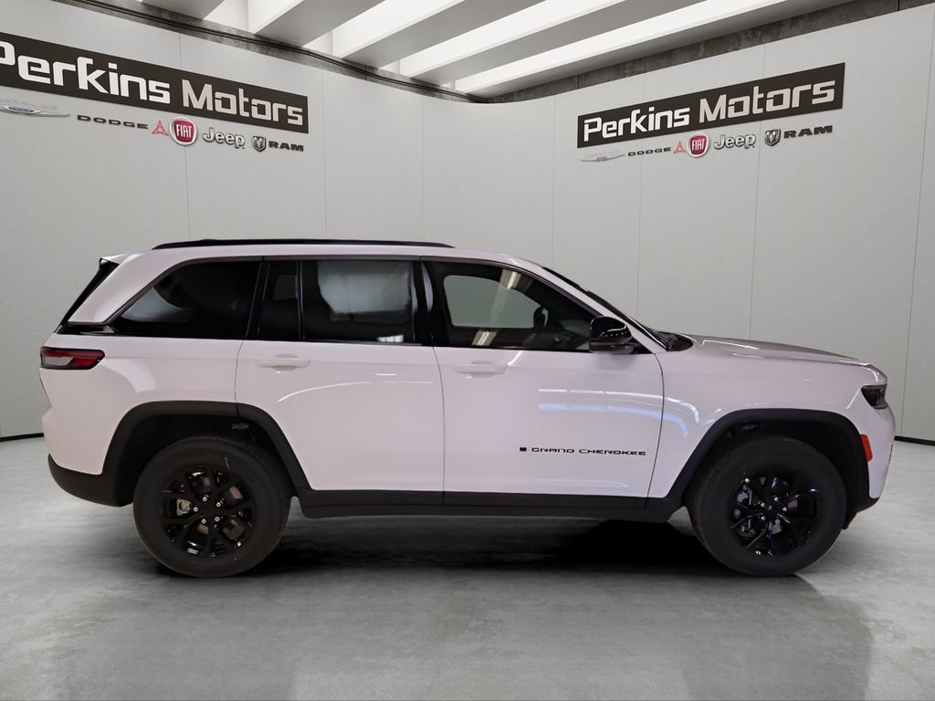 New 2026 Jeep Grand Cherokee Altitude image 6