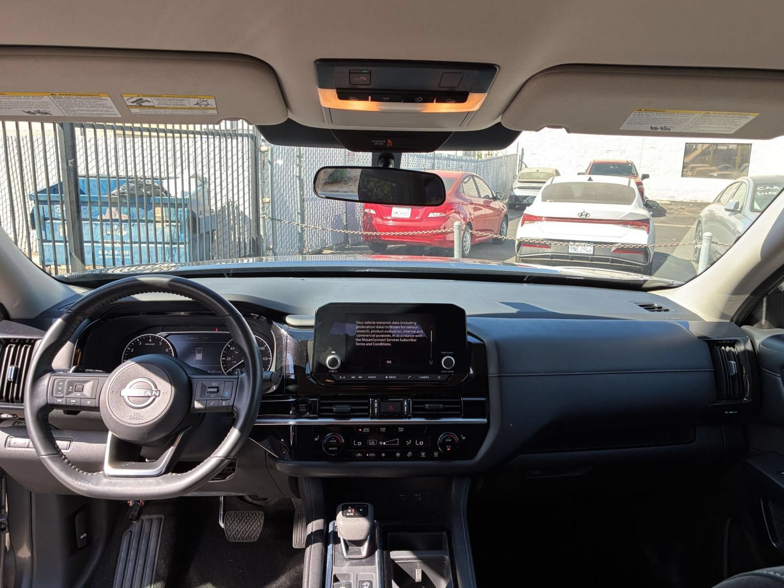 Used 2025 Nissan Pathfinder SV FWD image 12