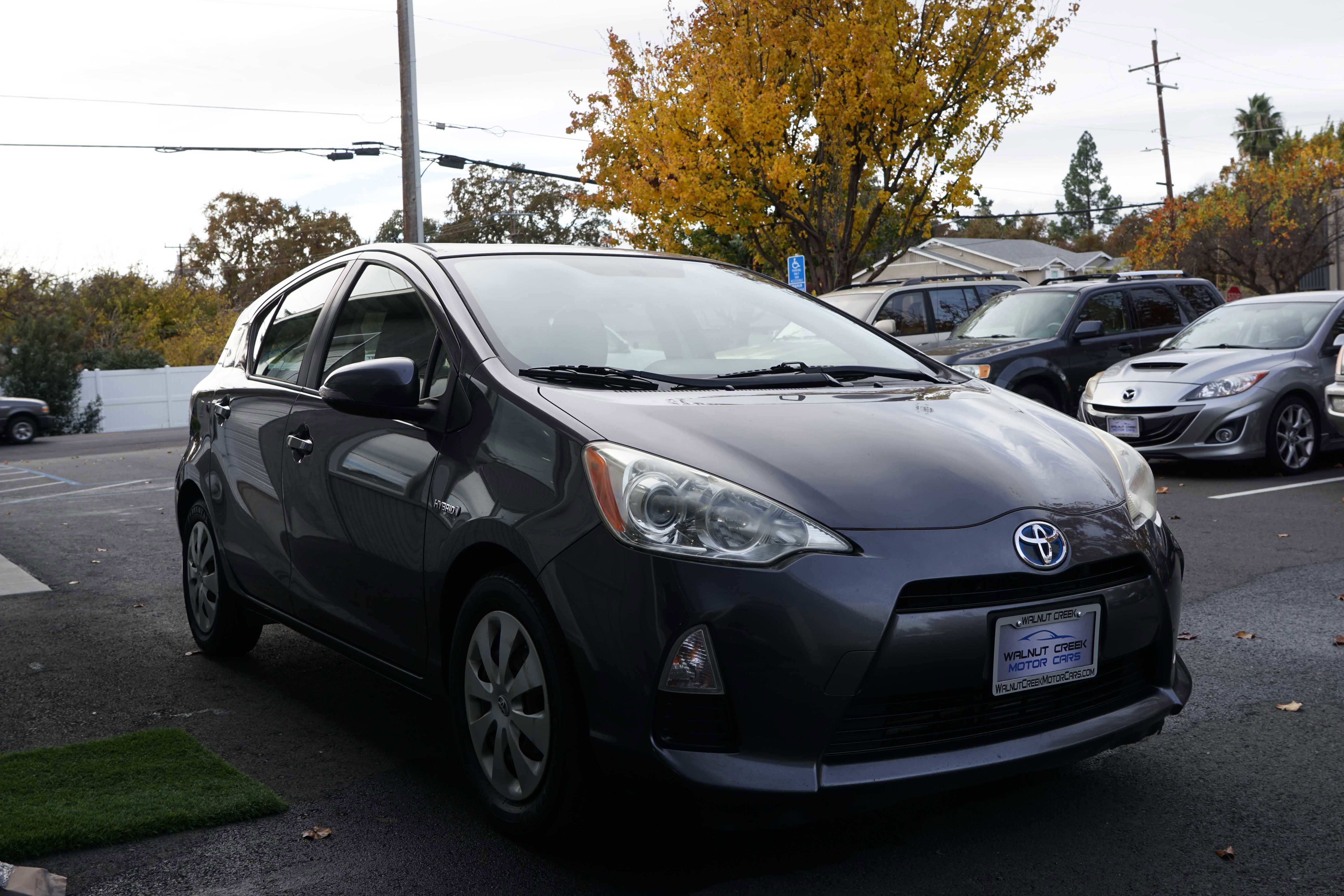 Used 2013 Toyota Prius C Two image 8