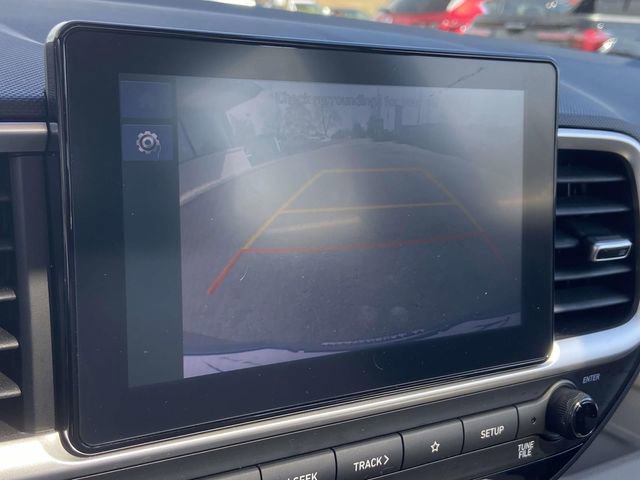 Certified 2023 Hyundai Venue SEL image 24