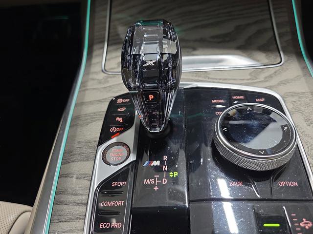 Used 2021 BMW X7 M50i w/ Dynamic Handling Package image 23