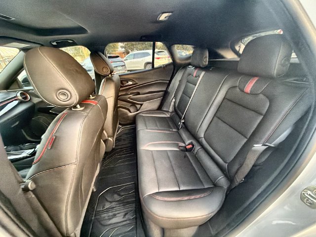 Certified 2025 Chevrolet Trax RS w/ Sunroof Package FWD image 23