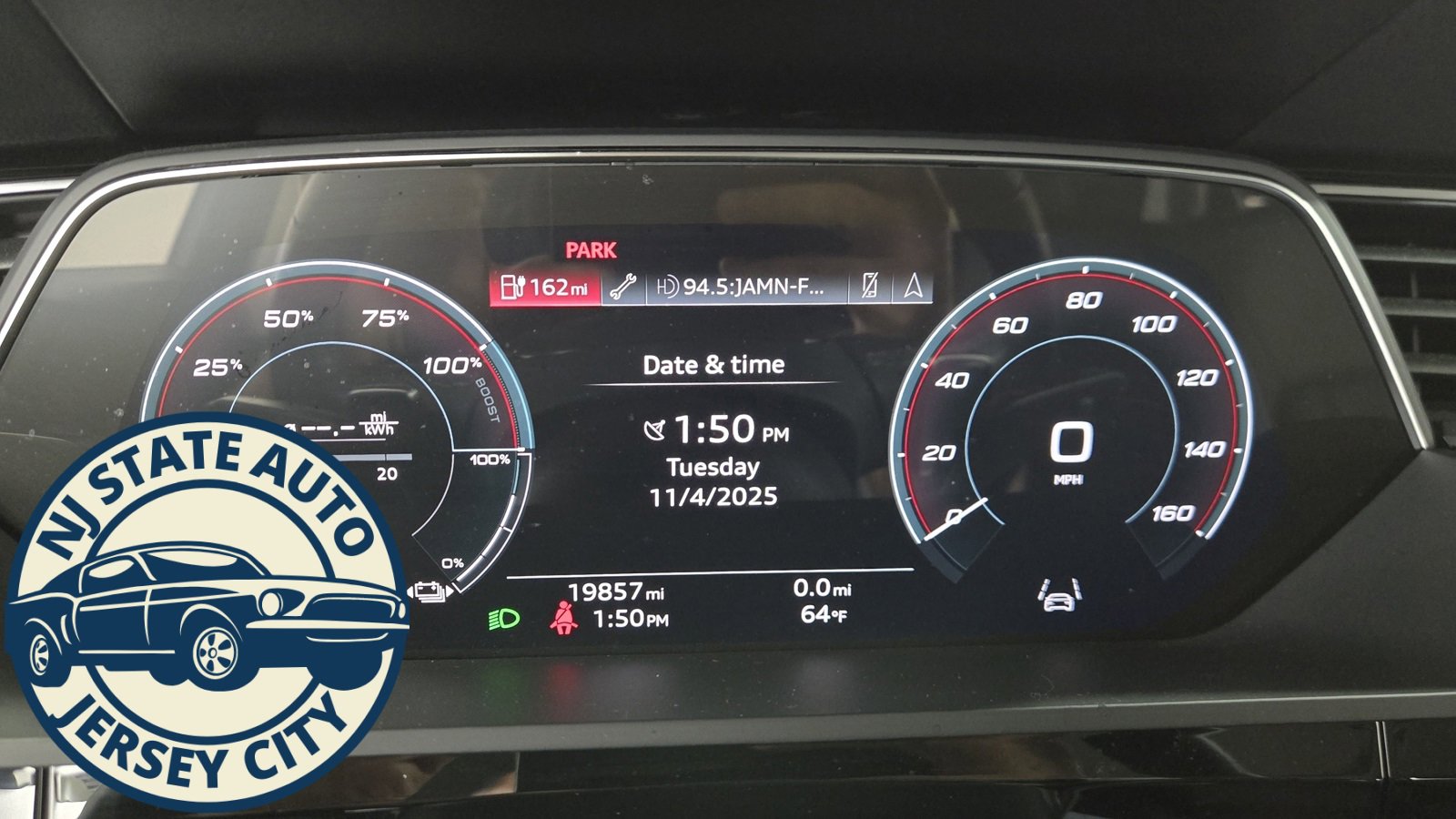 Used 2024 Audi Q8 e-tron Premium Plus image 11