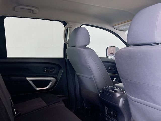 Used 2024 Nissan Titan SV w/ SV Convenience Package image 8