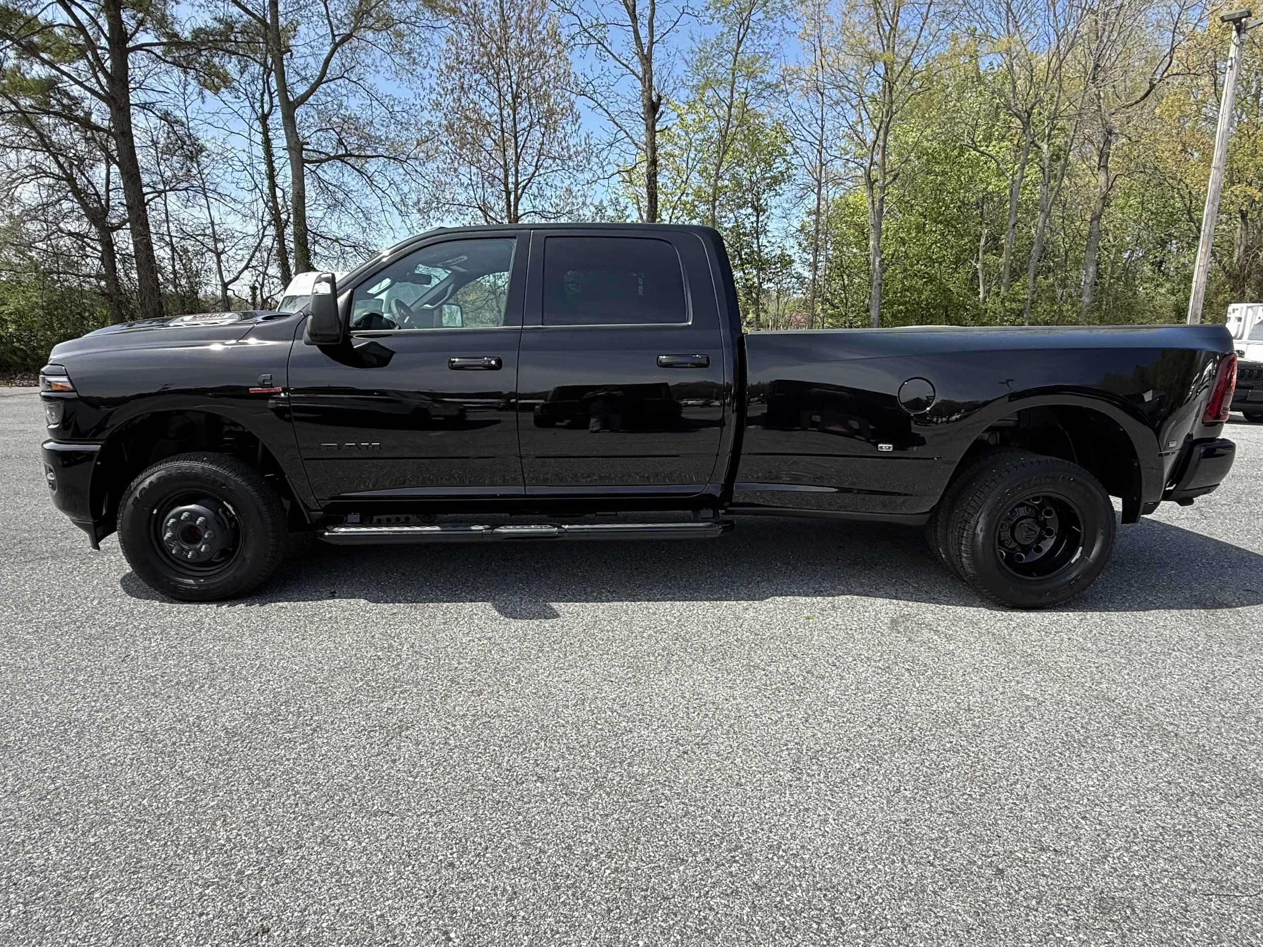 New 2026 RAM 3500 Laramie w/ Night Edition AWD/4WD image 4