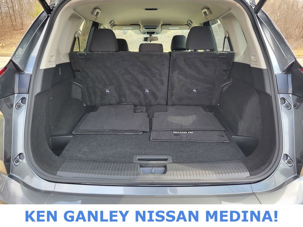 Certified 2025 Nissan Rogue SV AWD/4WD image 42