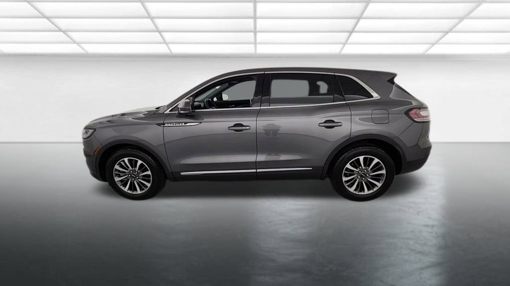 Used 2022 Lincoln Nautilus Reserve image 4