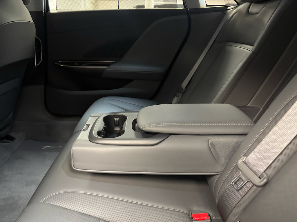 Used 2025 Lucid Air Pure RWD image 27