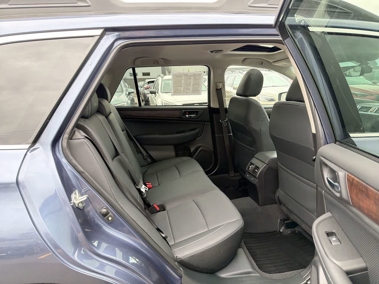 Used 2017 Subaru Outback 2.5i Limited AWD/4WD image 26